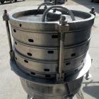Used Sparkler Horizontal Plate Filter, Model 14-D-4, 316 stainless steel. Approximate 3.52 square feet filter area, .445 cubic feet cake capacity, 220 gallons per hour. Vertical jacketed tank 16