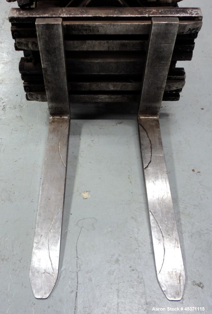 Used Toyota Fork Lift Truck, Model 5FCC25