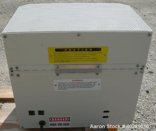 Used Lindberg Mini-Mite tube furnace, model TF55035A1. 1" diameter x 12" long chamber, maximum operating temperature 2012 deg F (1100 C), 1/50/60/120 volt, 6 amp.