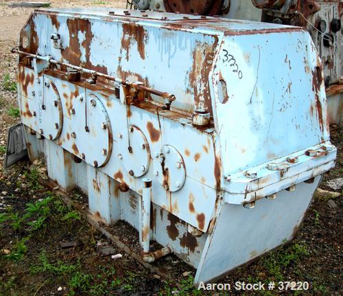 USED: Foote Jones Model 2403hld parallel shaft gear reducer. 300 hp 1170 input rpm, 37.38 output rpm, 31.3:1 ratio. 2.09 service factor. 90.5" overall width, 54.75" overall height. 36.5" overall widt...