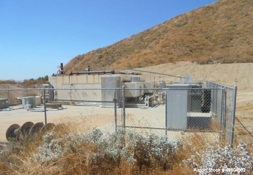 Used 800 KW / 1000 HP Natural Gas 12 Cylinder Engine with Generator.