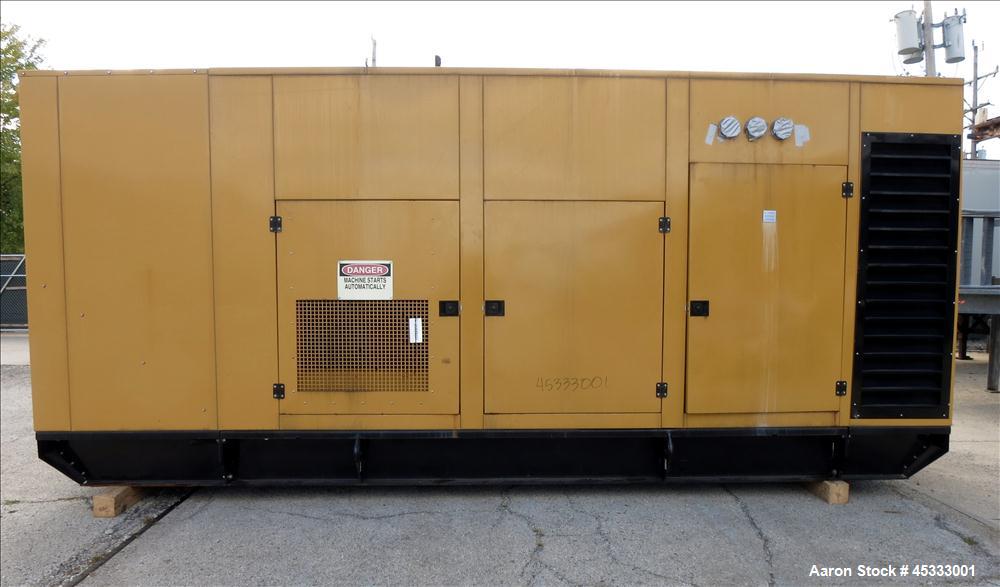 Used Caterpillar 650 kW standby diesel generator set. CAT 3412 engine rated 968 HP at 1800 RPM, SN-1EZ06825.  3/60/277/480V, 12 lead reconnectable to other voltages. 1000 Amp mainline circuit breaker...