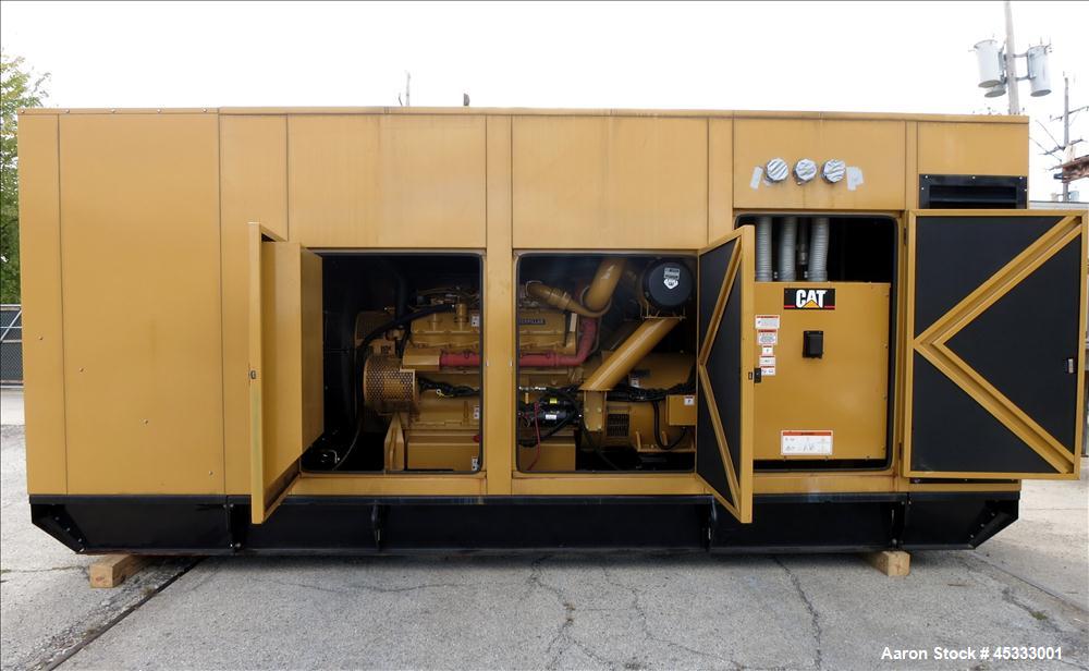 Used Caterpillar 650 kW standby diesel generator set. CAT 3412 engine rated 968 HP at 1800 RPM, SN-1EZ06825.  3/60/277/480V, 12 lead reconnectable to other voltages. 1000 Amp mainline circuit breaker...