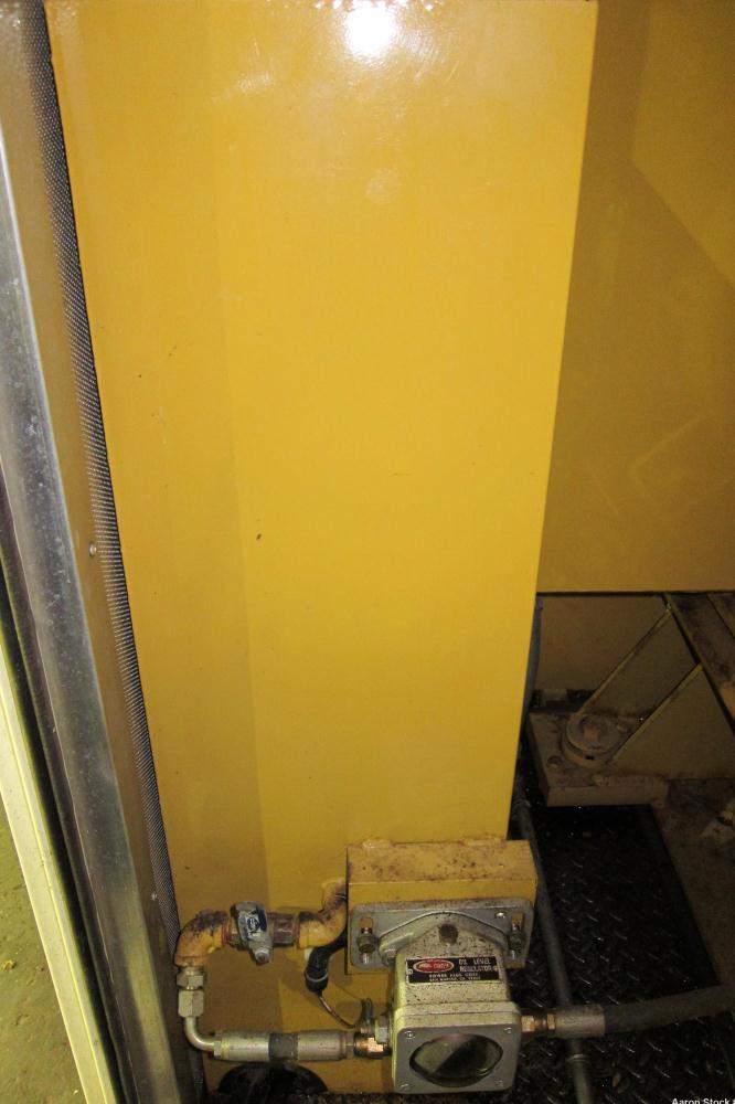 Used Caterpillar 800kW Standby (725kW prime) Portable Diesel Generator Set. CAT 3412 engine rated 1071 HP at 1800 RPM, SN-2WJ01039. 3/60/480V. EMCP II digital control panel. 1200 Amp mainline circuit...