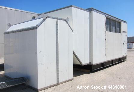 Used CAT 600 kW standby diesel generator set, SN-AER00103, Caterpillar 3412 engine rated 896 HP at 1800 RPM, SN-3FZ02299. 3/60/277/480V. 1200 Amp main-line circuit breaker and 600 Amp load bank circu...