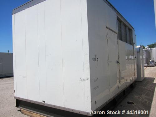 Used CAT 600 kW standby diesel generator set, SN-AER00103, Caterpillar 3412 engine rated 896 HP at 1800 RPM, SN-3FZ02299. 3/60/277/480V. 1200 Amp main-line circuit breaker and 600 Amp load bank circu...
