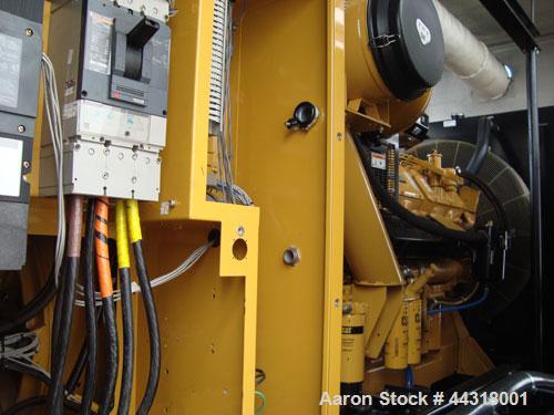 Used CAT 600 kW standby diesel generator set, SN-AER00103, Caterpillar 3412 engine rated 896 HP at 1800 RPM, SN-3FZ02299. 3/60/277/480V. 1200 Amp main-line circuit breaker and 600 Amp load bank circu...