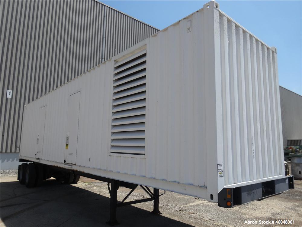 Used Caterpillar 800 kW standby (725 kW prime) diesel generator set, portable / trailer mounted. Cat 3412 engine rated 1071 HP at 1800 RPM, SN-2WJ02209. 3/60/277/480V. 1200 Amp main-line circuit brea...