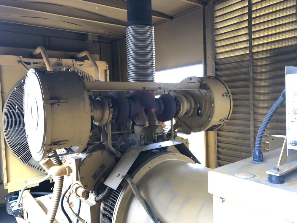 Used 750 KW Caterpillar Diesel Generator