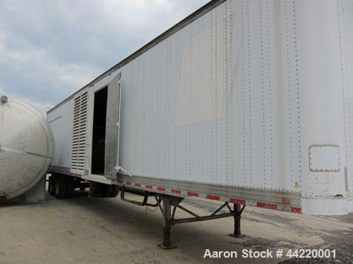 Used CAT 1000kW standby diesel generator set, portable / trailer mounted, SN-SXC00745. Caterpillar C32 engine rated 1502 HP @ 1800 RPM, SN-SYC00594, emissions EPA Tier 2 certified. 3/60/480V. SR4B-GD...