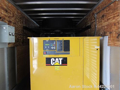 Used CAT 1000kW standby diesel generator set, portable / trailer mounted, SN-SXC00745. Caterpillar C32 engine rated 1502 HP @ 1800 RPM, SN-SYC00594, emissions EPA Tier 2 certified. 3/60/480V. SR4B-GD...