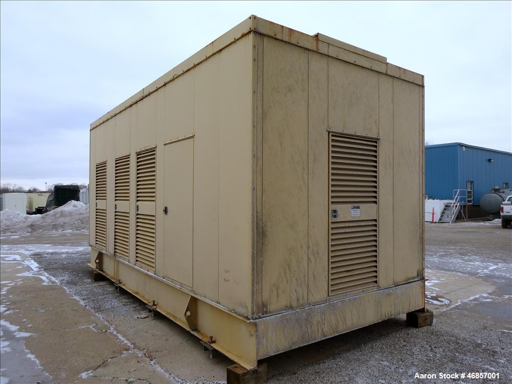 Used Caterpillar 800 kW natural gas generator. CAT G3516 engine