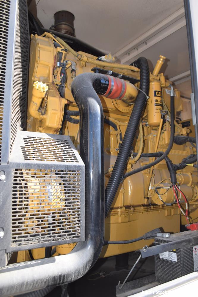Used Caterpillar 500 kW Standby Diesel Generator Set