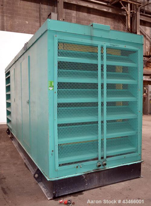 Used Caterpillar 600 kW diesel generator set. CAT model 3412 engine rated 890 HP @ 1800 RPM, SN-81Z07706. 3/60/480V. Gen end model SR4. SN-SFA04917. 1000 Amp main-line circuit breaker. Weather enclos...