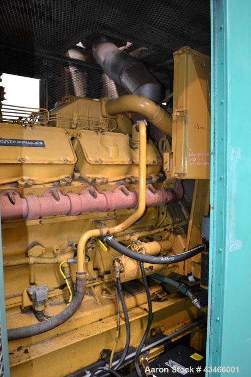 Used Caterpillar 600 kW diesel generator set. CAT model 3412 engine rated 890 HP @ 1800 RPM, SN-81Z07706. 3/60/480V. Gen end model SR4. SN-SFA04917. 1000 Amp main-line circuit breaker. Weather enclos...
