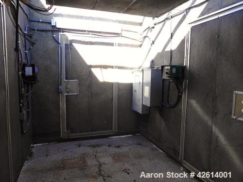 Used Cummins / Onan 1500 kW standby diesel generator set. Cummins model 1500 DFLE SN-I000146270. Cummins model KTA50-G9 engine SN-33146824 rated 2220 hp @ 1800 rpm. 3/60/480V. 2500 Amp main-line circ...