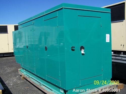 Unused-New Cummins 280 kW Natural Gas Fuel Generator Set, Model 280GFGA. 3/60/277-480V, 1800 rpm. Cummins model GTA14-GS2 rich burn engine. UL2200 listed. Power Command 2100 control panel, engine/gen...