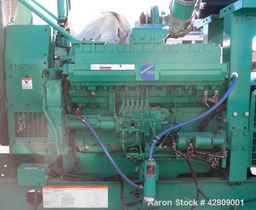Used Cummins 750 kW standby (680 kW prime) diesel generator set. Cummins model 750DFHA-1386, SN-J000166135. Cummins QST30-G1-NR1 engine, EPA Tier 1, rated 1135 HP at 1800 RPM, SN-37195513, turbocharg...