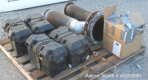 Used Cummins 750 kW standby (680 kW prime) diesel generator set. Cummins model 750DFHA-1386, SN-J000166135. Cummins QST30-G1-NR1 engine, EPA Tier 1, rated 1135 HP at 1800 RPM, SN-37195513, turbocharg...