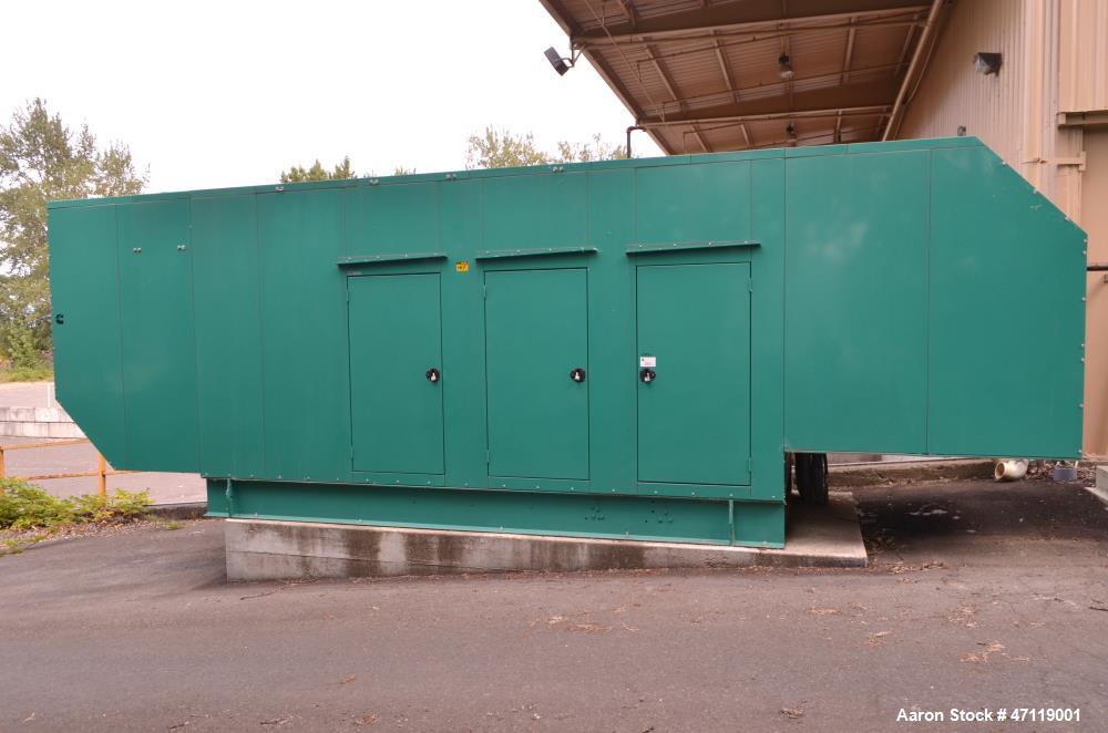Used Cummins 750 kW Natural Gas Generator, Model 750GFLC. Cummins GTA50 Engine