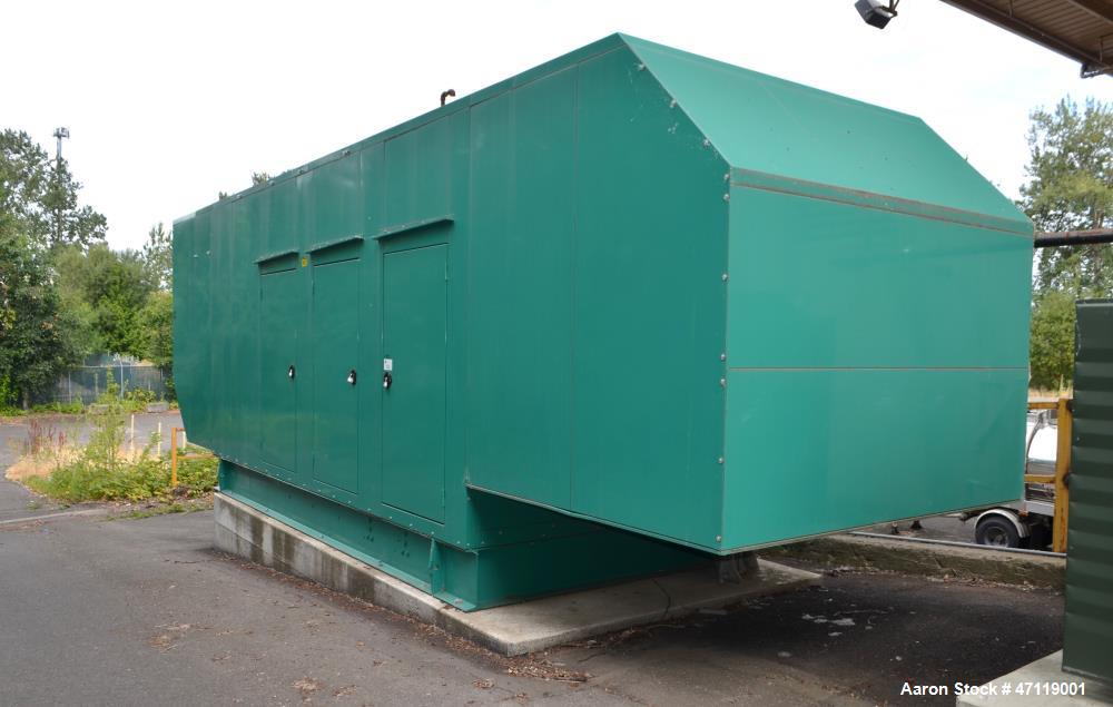Used Cummins 750 kW Natural Gas Generator, Model 750GFLC. Cummins GTA50 Engine