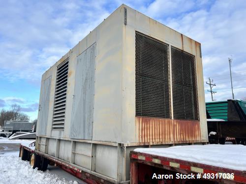 Cummins 1250 kW standby (1100 kW prime) portable trailered diesel generator set,