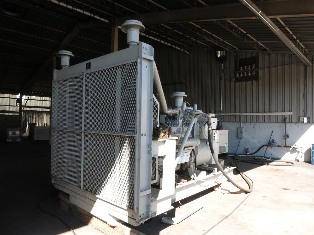 Used Cummins 300 kW Standby Natural Gas Generator Set, Model GTA-1710.