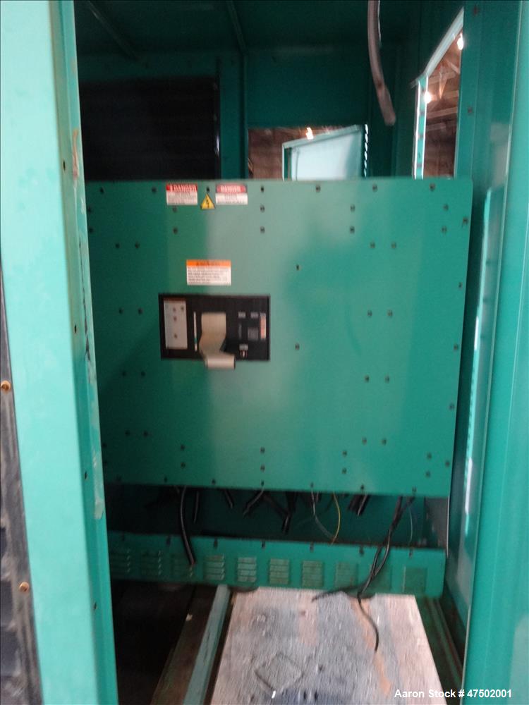 Used Cummins 500 kW Natural Gas Generator. Cummins GTA28 engine.