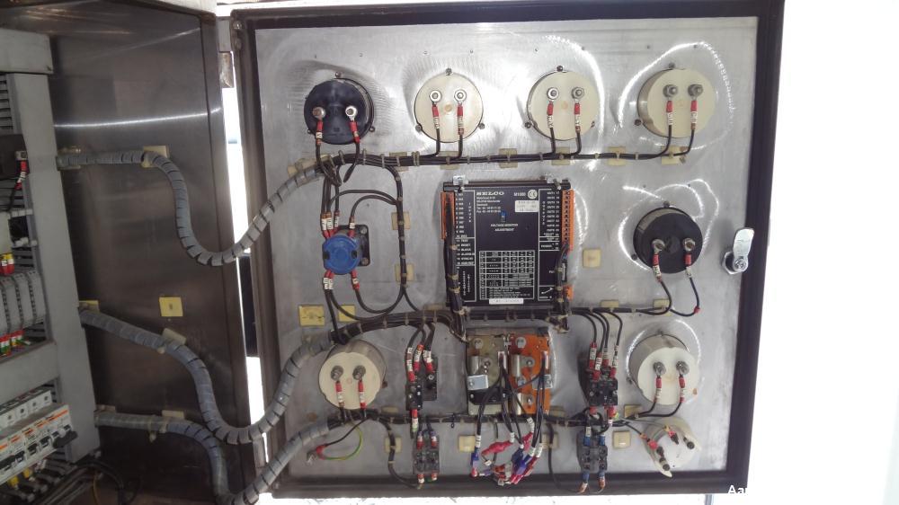 Used Cummins 500 kW diesel generator set, Cummins KT19-G4 engine rated 755 HP @ 1800 RPM, SN-37189481. 3/60/277/480V. 1250 Amp main-line circuit breaker. Approx 500 gallon fuel tank. Mounted in 20' c...