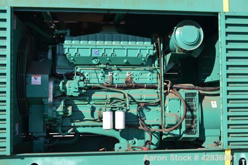Used Cummins / Onan 300 kW standby / 270 kW prime diesel generator set. Model DFCB. Cummins NTA-855-G2 engine rated 465HP @ 1800 RPM SN- 119S9561. 3/60/277-480V, PMG (Permanent Magnet Generator) 12 L...