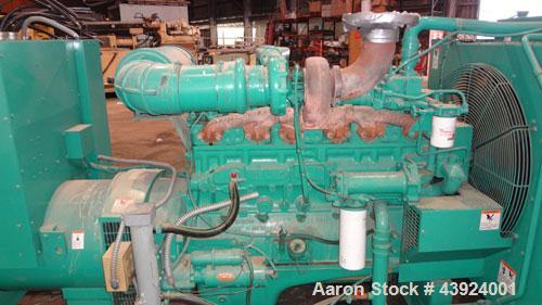 Used Cummins / Onan 275kW Standby (250 kW Prime) Diesel Generator Set. Cummins model 275DFBF, SN- H940551392. Cummins NT-855-G6 engine rated 435 HP @ 1800 RPM. 3/60/277/480V. 500 Amp main-line circui...