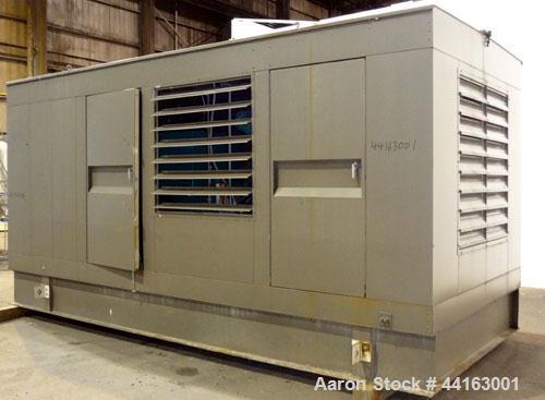 Used Cummins 450kW standby (410 kW prime) diesel generator set, Cummins DFEC, SN-H920478934. Cummins KTA19-G3 engine rated 685 HP @ 1800 RPM, SN-31143698. 3/60/277/480 V. PMG permnaent magnet generat...