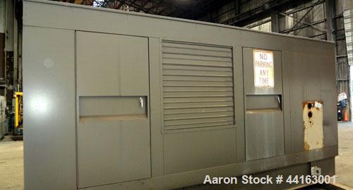 Used Cummins 450kW standby (410 kW prime) diesel generator set, Cummins DFEC, SN-H920478934. Cummins KTA19-G3 engine rated 685 HP @ 1800 RPM, SN-31143698. 3/60/277/480 V. PMG permnaent magnet generat...