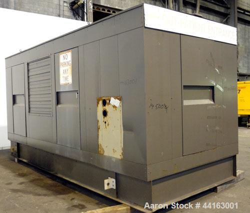 Used Cummins 450kW standby (410 kW prime) diesel generator set, Cummins DFEC, SN-H920478934. Cummins KTA19-G3 engine rated 685 HP @ 1800 RPM, SN-31143698. 3/60/277/480 V. PMG permnaent magnet generat...