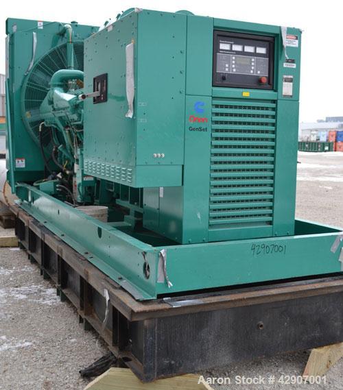 Used Cummins / Onan 900kW Diesel Generator Set. Cummins model DFJC, SN-I940555062. Cummins KTA 38-G3 engine SN-33127399, rated 1340 HP @ 1800 RPM. 3/60/480V. PowerCommand digital panel. 1600 Amp main...