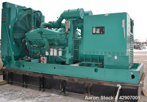 Used Cummins / Onan 900kW Diesel Generator Set. Cummins model DFJC, SN-I940555062. Cummins KTA 38-G3 engine SN-33127399, rated 1340 HP @ 1800 RPM. 3/60/480V. PowerCommand digital panel. 1600 Amp main...