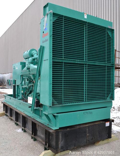 Used Cummins / Onan 900kW Diesel Generator Set. Cummins model DFJC, SN-I940555062. Cummins KTA 38-G3 engine SN-33127399, rated 1340 HP @ 1800 RPM. 3/60/480V. PowerCommand digital panel. 1600 Amp main...