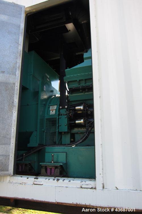Used Cummins 2000 kW Standby Utility Grade Portable/Trailer Diesel Generator Se