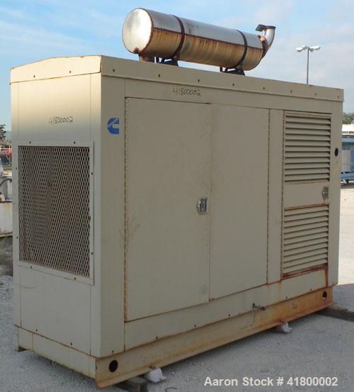 Used Cummins 135 kW Continuous Rated Natural Gas Generator Set. Cummins G855 natural gas engine rated 220HP at 1800RPM, SN-25192077. Stamford / Newage 120/208/277/480V generator end. 400 Amp main-lin...