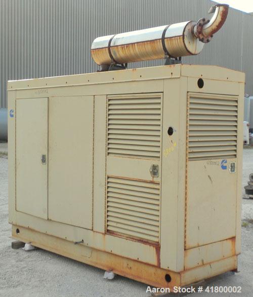 Used Cummins 135 kW Continuous Rated Natural Gas Generator Set. Cummins G855 natural gas engine rated 220HP at 1800RPM, SN-25192077. Stamford / Newage 120/208/277/480V generator end. 400 Amp main-lin...