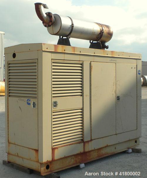 Used Cummins 135 kW Continuous Rated Natural Gas Generator Set. Cummins G855 natural gas engine rated 220HP at 1800RPM, SN-25192077. Stamford / Newage 120/208/277/480V generator end. 400 Amp main-lin...