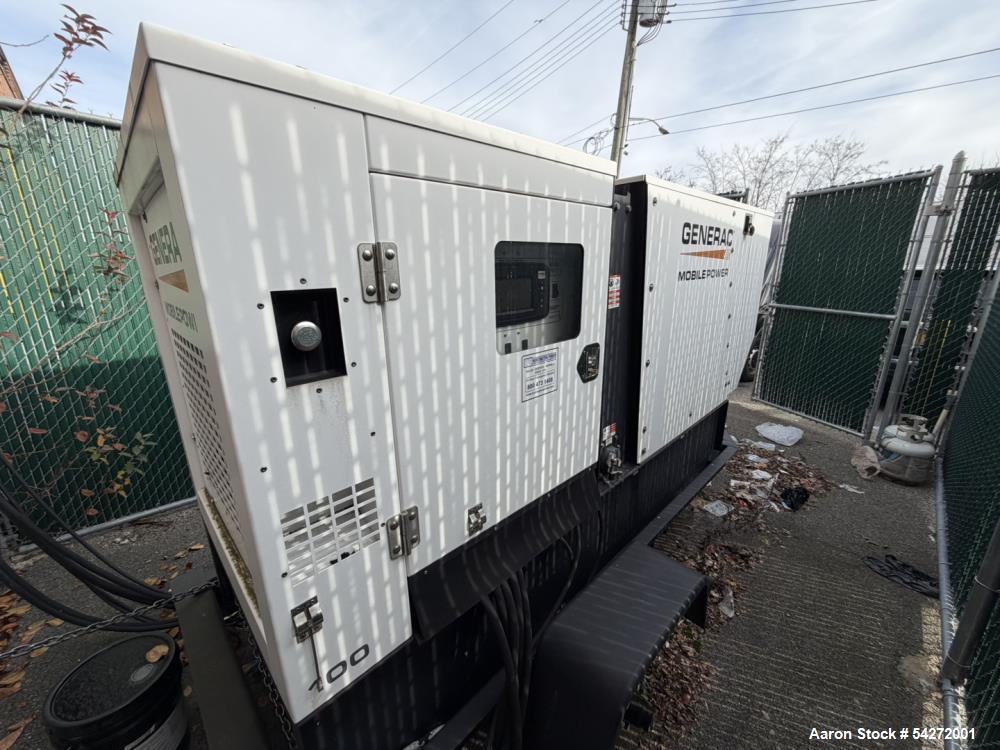 Used Generac Magnum MMG100, serial number 1412212, with only 48.6 hours of operation. It is powered by a John Deere 4045HFG92 engine (serial number PE4045R058275) featuring a 4.5L displacement and AT...