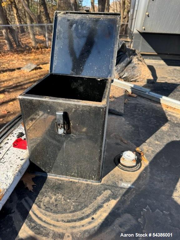 Used Generac SD350 Diesel Generator – 350 kW / 438 kVA with 2,000 Gallon Base Tank, Only 275 Hours