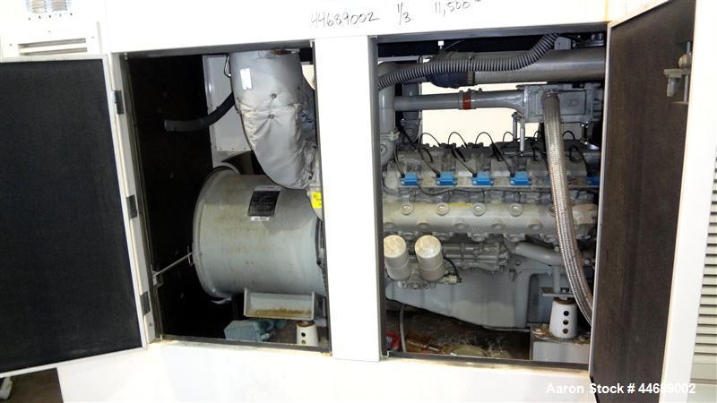 Unused-Hess Microgen 400 kW continuous rated natural gas generator set. Dawoo engine model GV222 TI 22 liter SN-EEYOA200217. 3/60/480V. 800 Amp main-line circuit breaker. New Basler 2020 control pane...