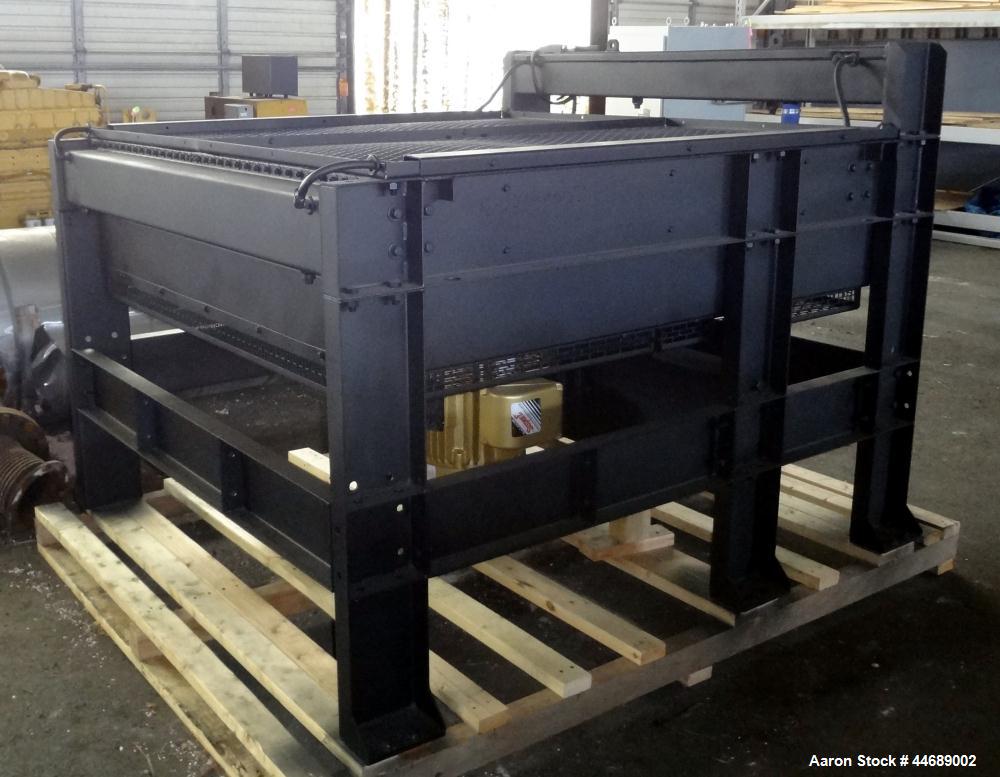 Unused-Hess Microgen 400 kW continuous rated natural gas generator set. Dawoo engine model GV222 TI 22 liter SN-EEYOA200217. 3/60/480V. 800 Amp main-line circuit breaker. New Basler 2020 control pane...