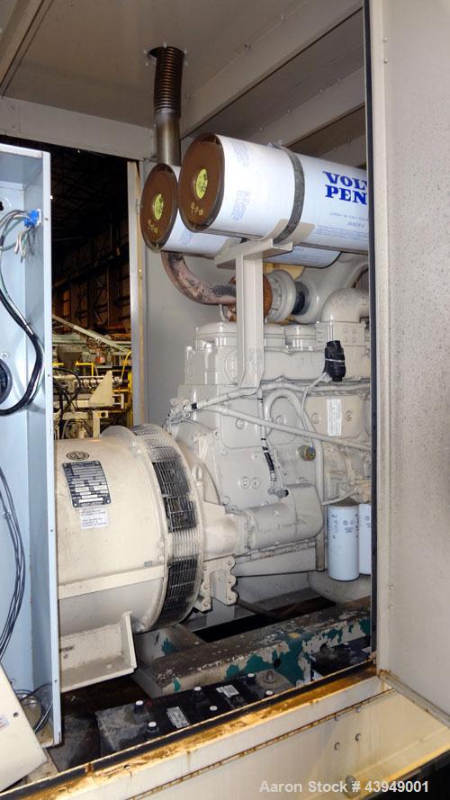 Used Katolite 250 kW standby (220kW Prime) diesel generator set, model D250FPV4, SN-LM23961385193-1002. Volvo TAD1031GE engine 381 HP @ 1800 RPM, SN-2100318383. 3/60/120/208V reconnectable to other v...