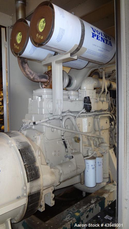 Used Katolite 250 kW standby (220kW Prime) diesel generator set, model D250FPV4, SN-LM23961385193-1002. Volvo TAD1031GE engine 381 HP @ 1800 RPM, SN-2100318383. 3/60/120/208V reconnectable to other v...