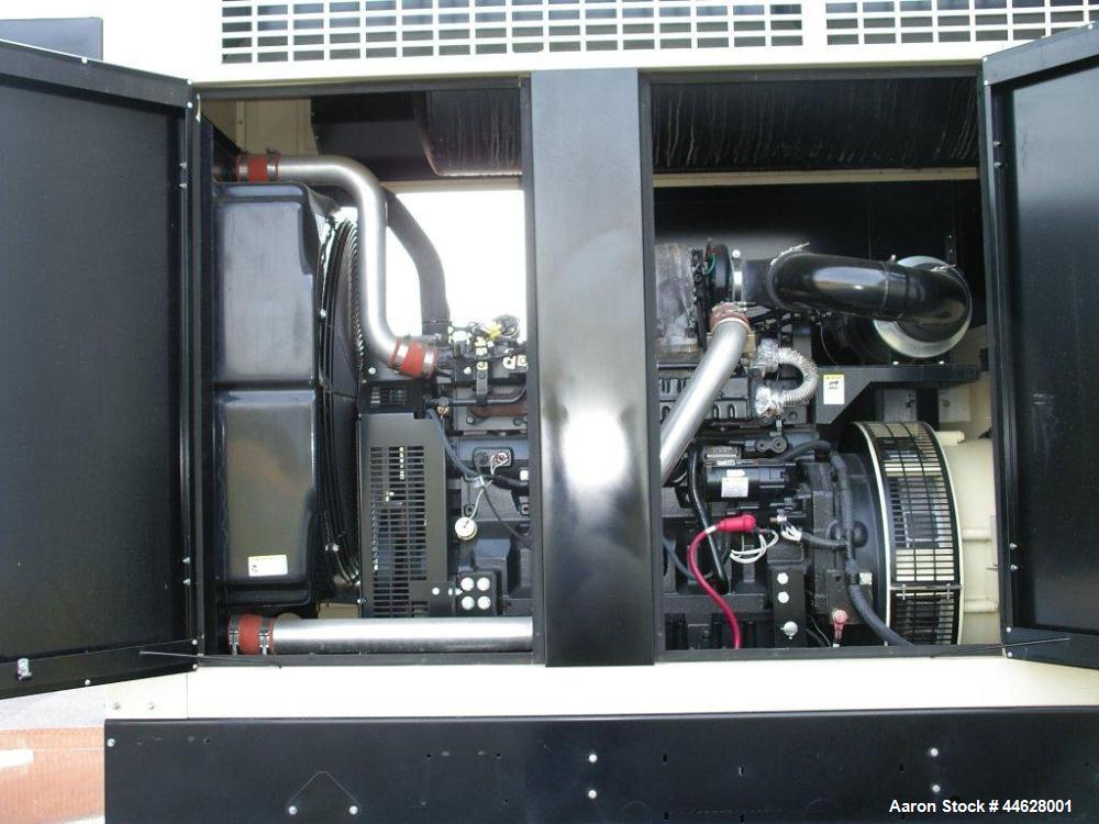 Used Kohler 250 kW Trailer Mounted Generator.  3 Phase, 277/480, 383 amps, John Deere 9 liter turbocharged diesel, (10) 4/0 x 50' copper leads with cam lock ends, (1) ground cable with clamp style en...