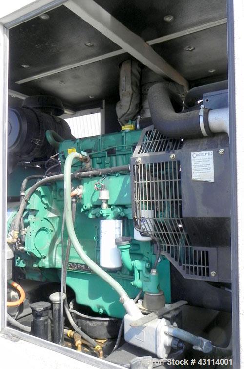 Used MQ Power / Multiquip 100kW standby (90kW prime) diesel generator set. MQ model KD100V, Volvo model TAD 520 GE SN-5300732010. Generator model 362PSL1606, SN-LM-3746, 3/60/277-480V, voltage select...