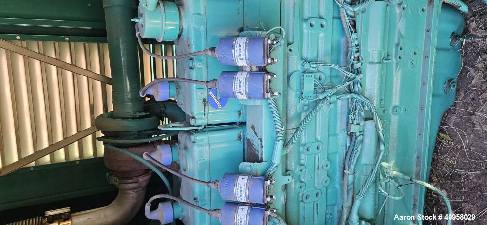 Used Onan 250 kW Natural Gas Generator | Model 250GEBC | Cummins G1A855G3 Engine | 480V | 570 Hours (2005)